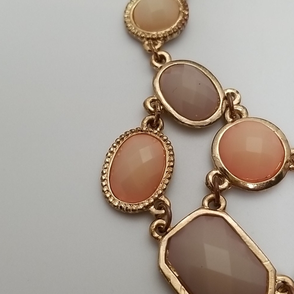 Interlocking Stones Necklace - Picture 4 of 5